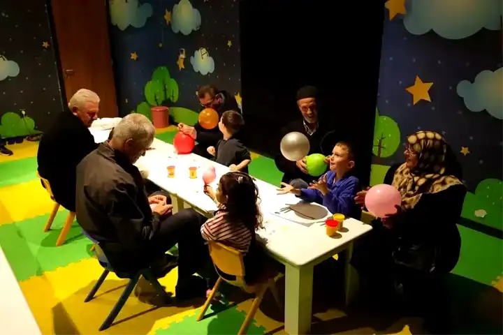 Kütahya'da Dede-Torun Buluşması: Aile Bağları Güçleniyor