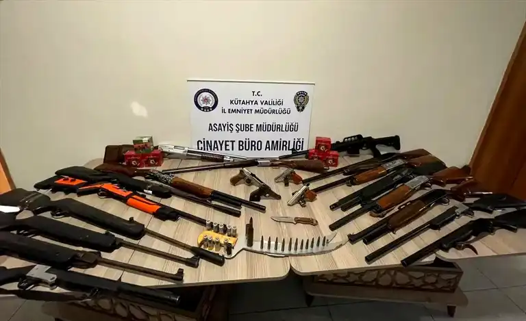Kütahya'da Silah Paylaşımı: 12 Gözaltı